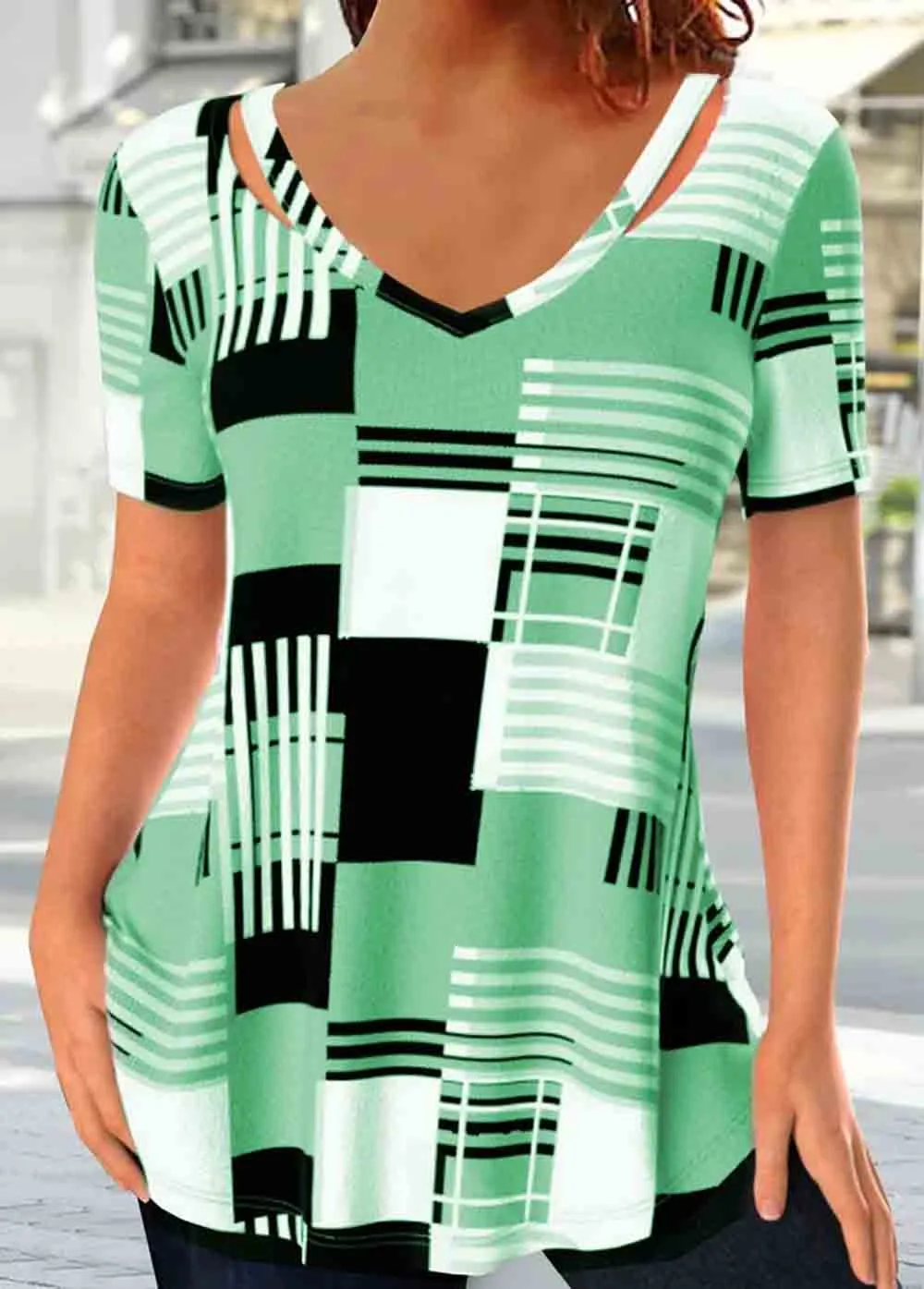 Geometric Printed Loose V Neck T-Shirt