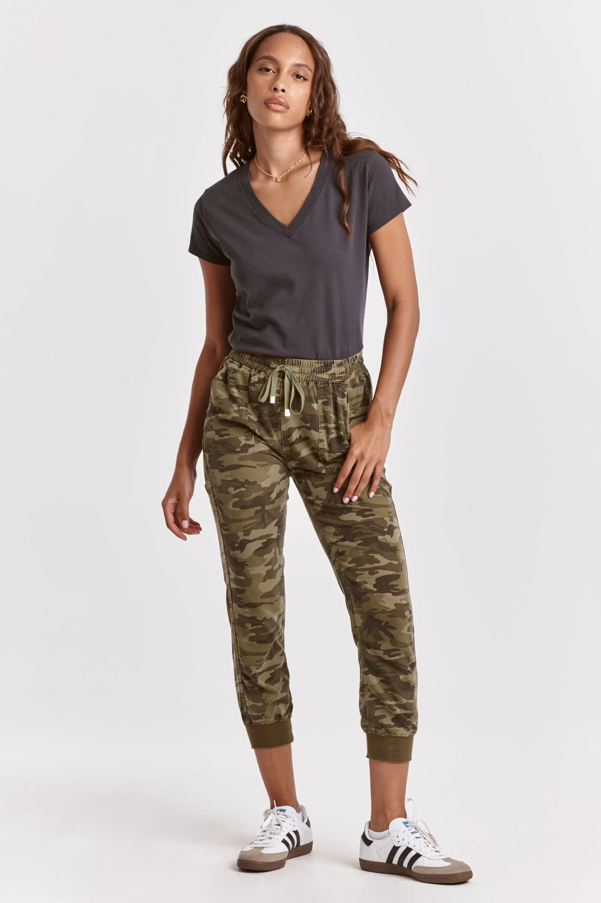 JACEY SUPER HIGH RISE CROPPED JOGGER PANTS HUNTER CAMO