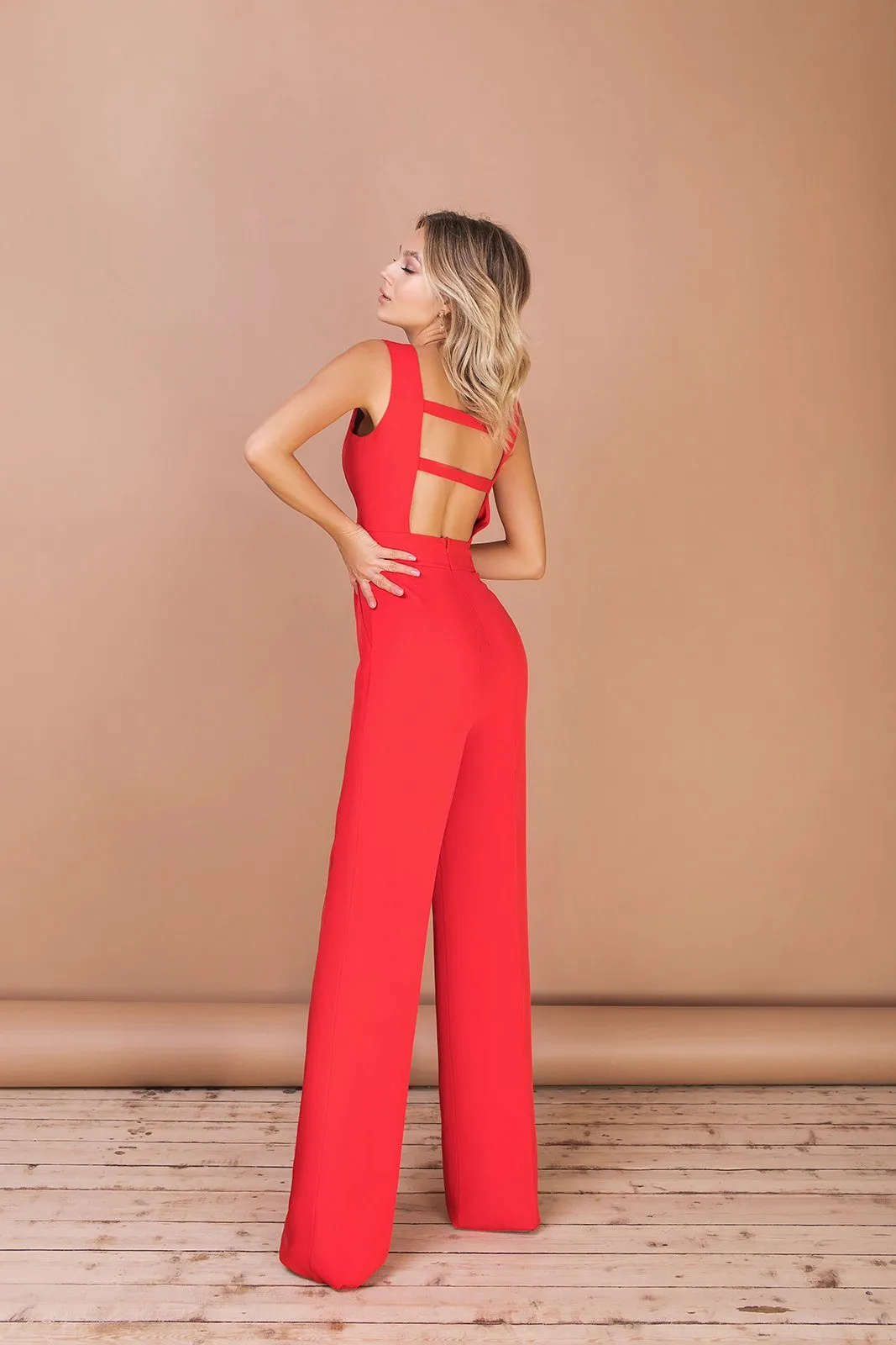 Red Deep V-neck Sleeveless Jumpsuit