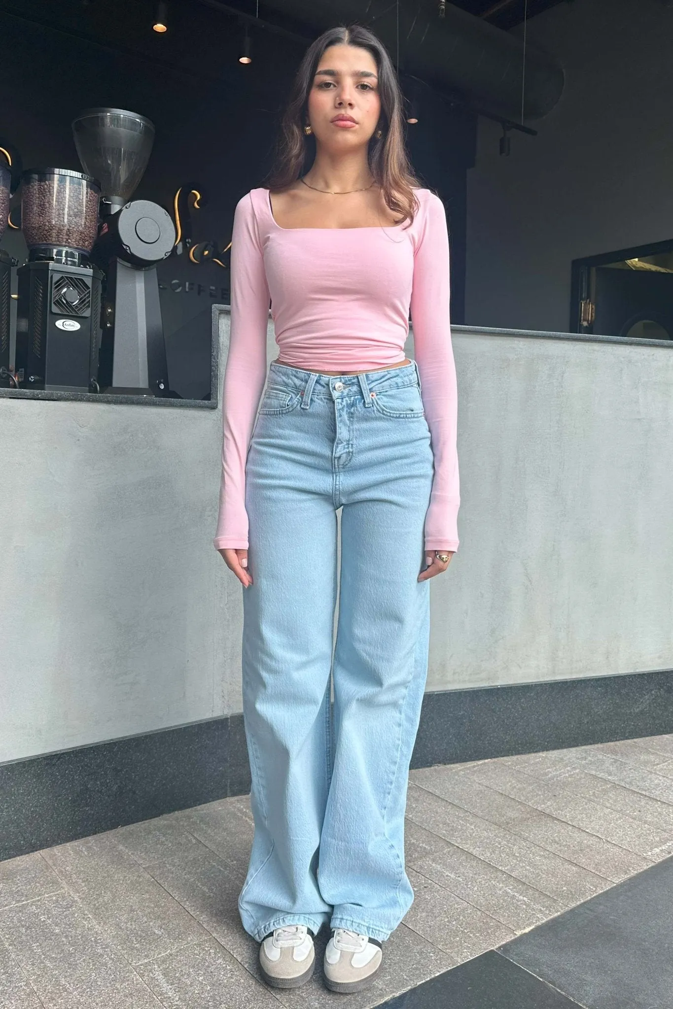 Ultra Comfort Wide Leg - Light Acid Blue Washed Jeans.